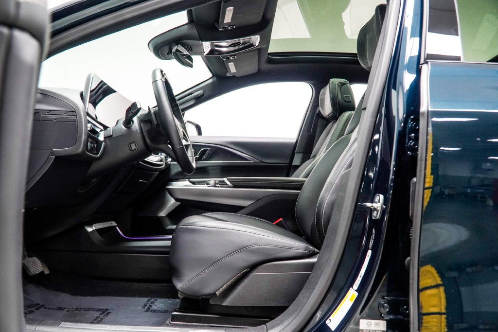 2024 Cadillac LYRIQ Sport