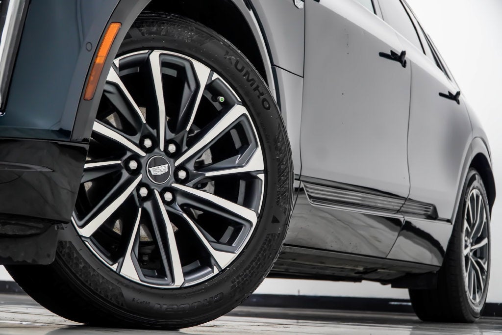 2024 Cadillac LYRIQ Sport