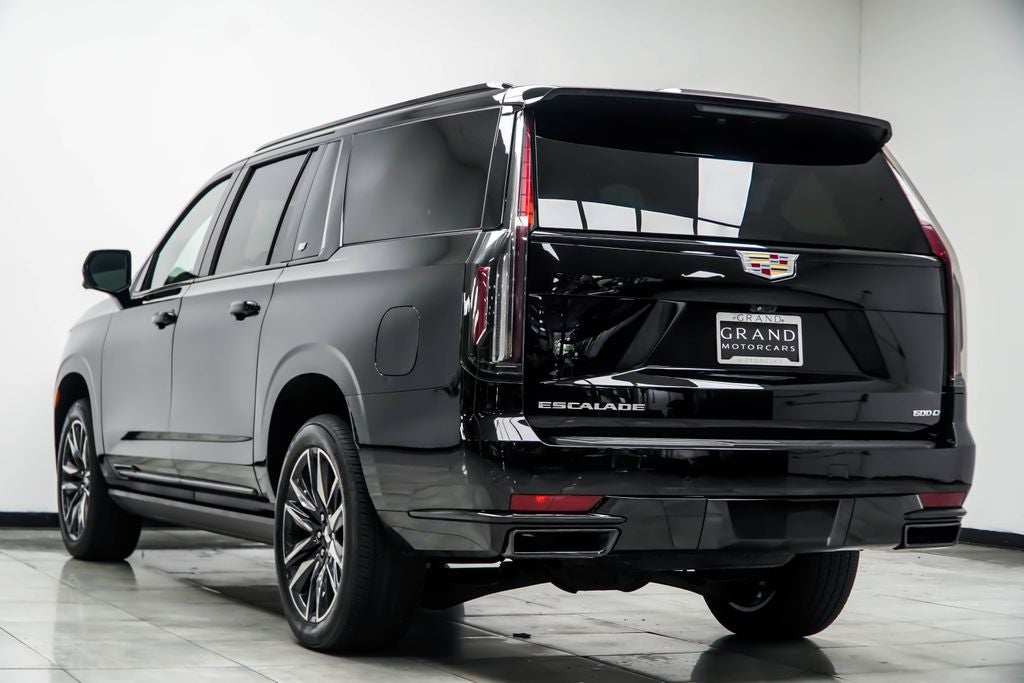 2023 Cadillac Escalade ESV Sport