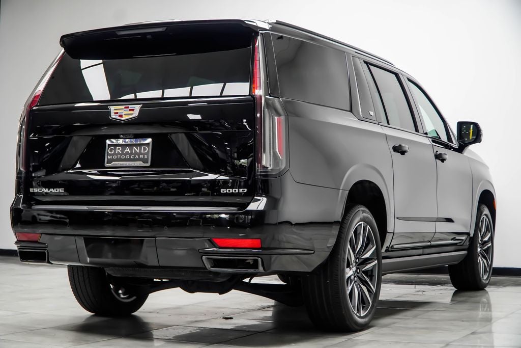 2023 Cadillac Escalade ESV Sport