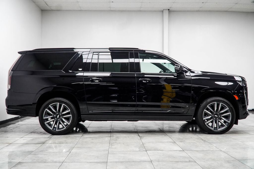 2023 Cadillac Escalade ESV Sport