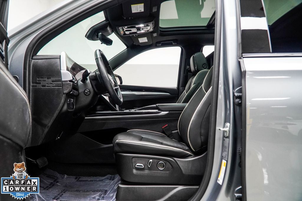 2025 Cadillac Escalade Sport