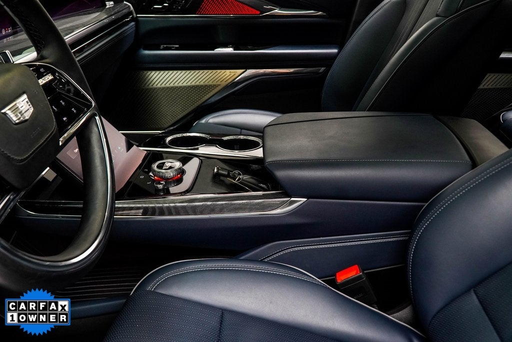 2025 Cadillac ESCALADE IQ Luxury 2