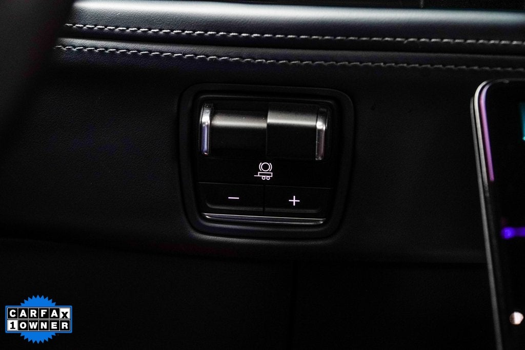 2025 Cadillac ESCALADE IQ Luxury 2