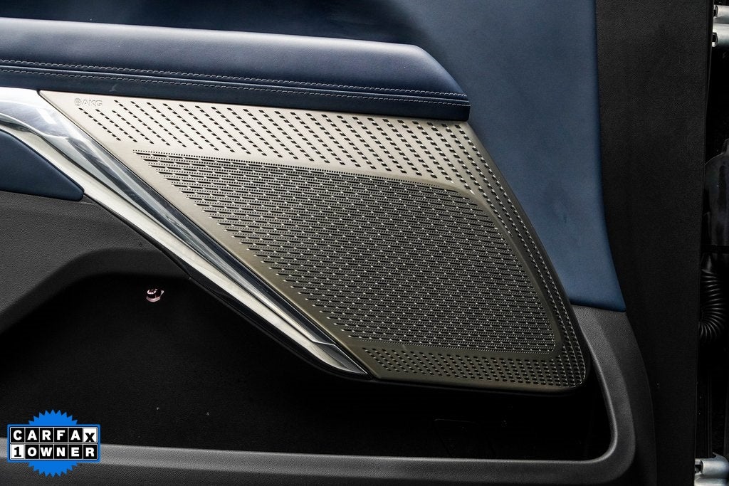 2025 Cadillac ESCALADE IQ Luxury 2