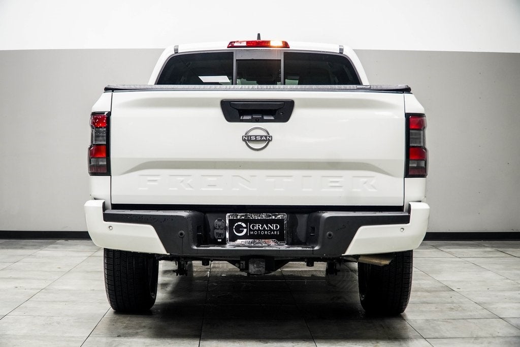 2022 Nissan Frontier SV