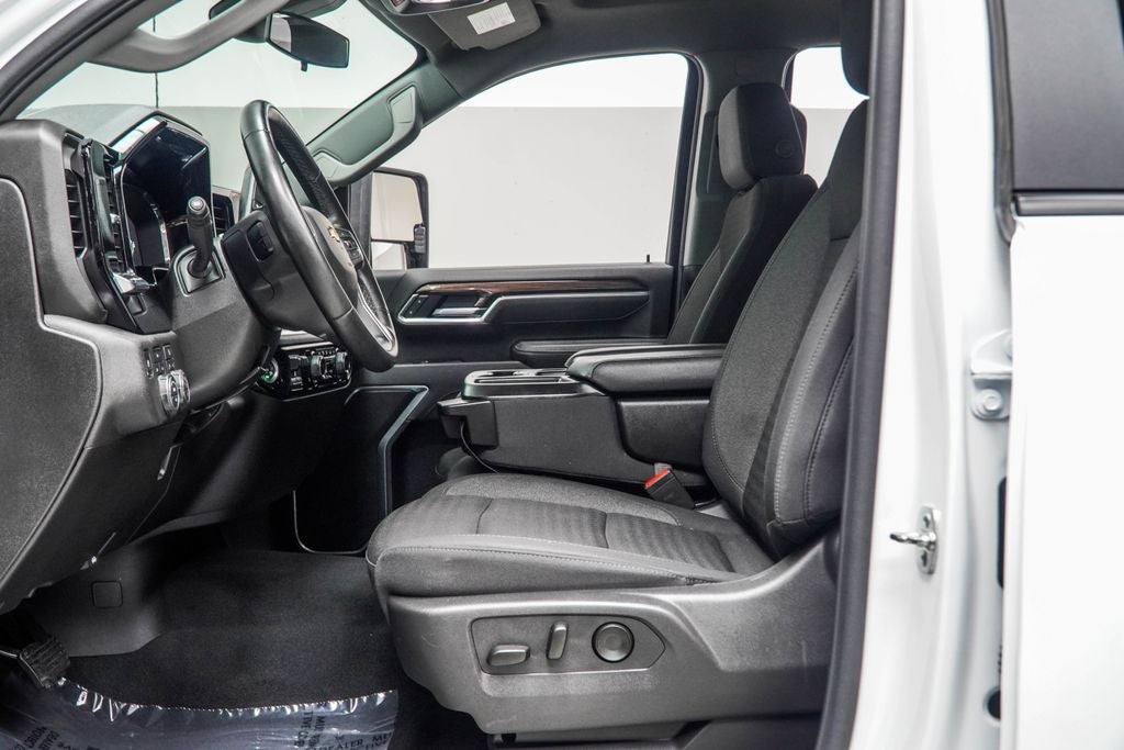 2025 Chevrolet Silverado 2500HD LT