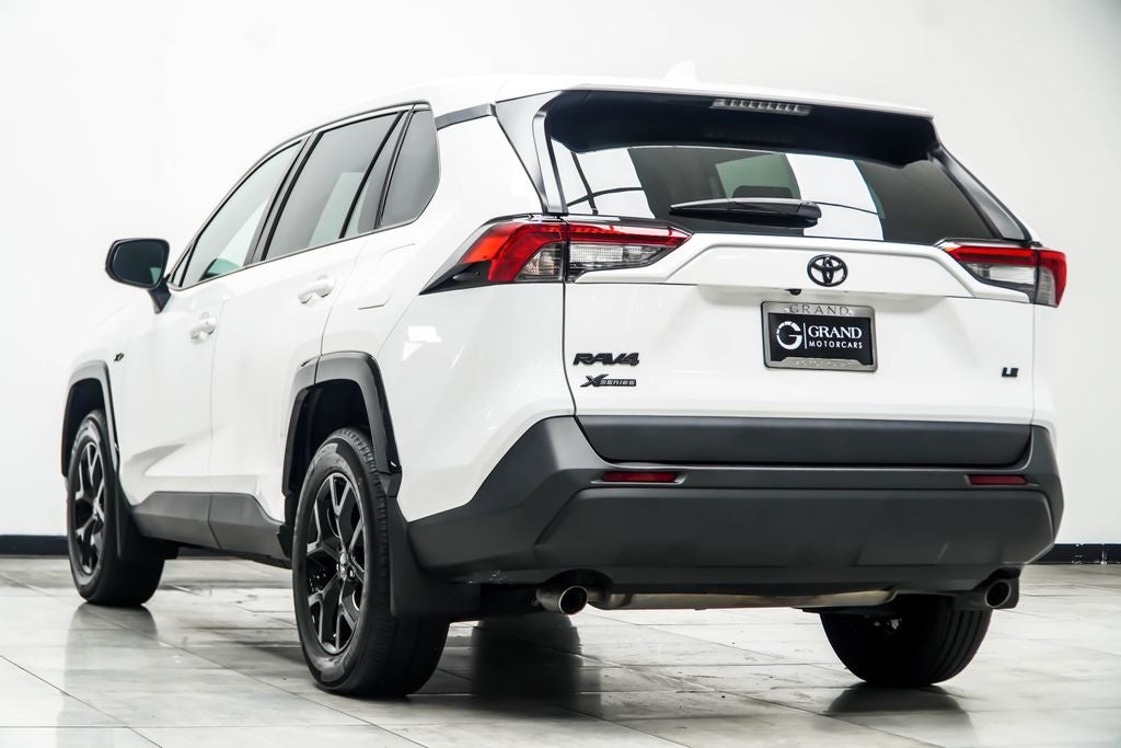2024 Toyota RAV4 LE