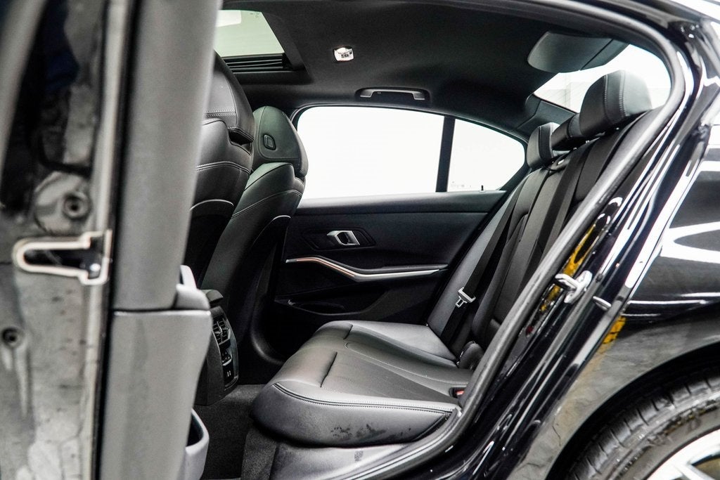 2025 BMW 3 Series 330i