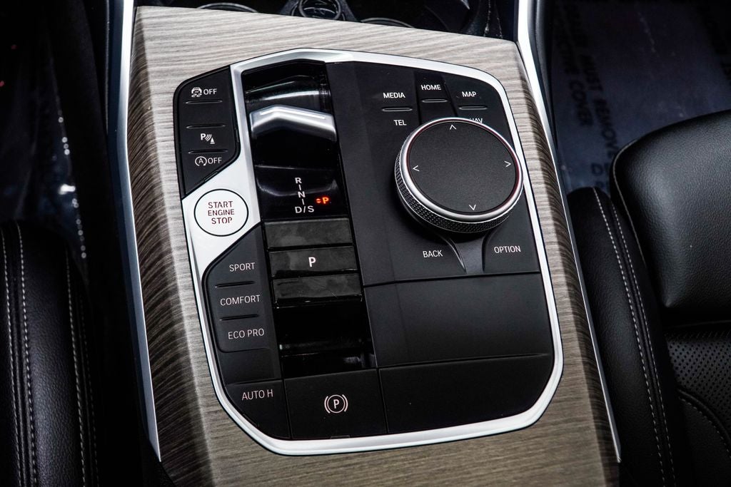 2025 BMW 3 Series 330i
