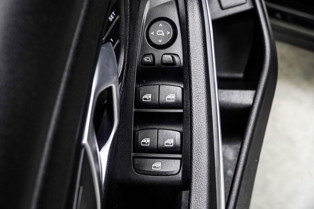 2025 BMW 3 Series 330i