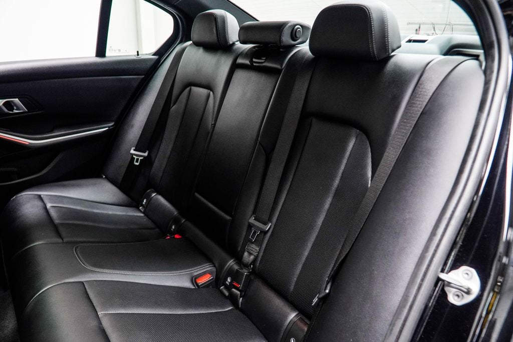 2025 BMW 3 Series 330i