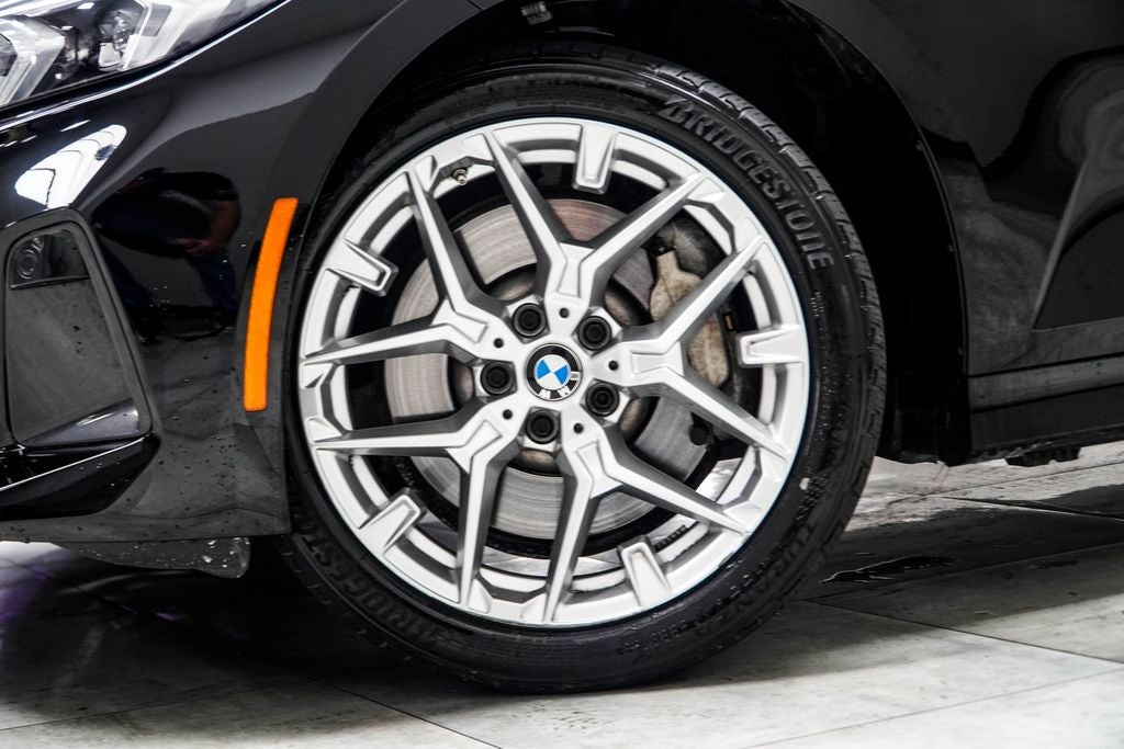 2025 BMW 3 Series 330i