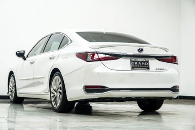 2020 Lexus ES 300h Ultra Luxury