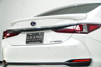 2020 Lexus ES 300h Ultra Luxury