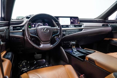 2020 Lexus ES 300h Ultra Luxury