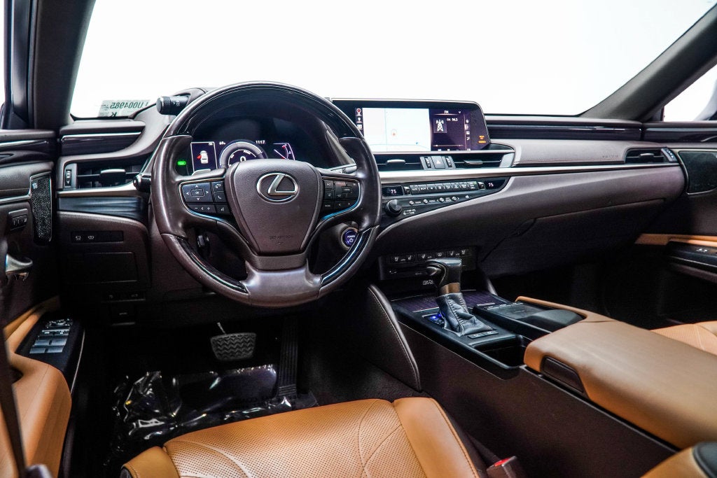 2020 Lexus ES 300h Ultra Luxury