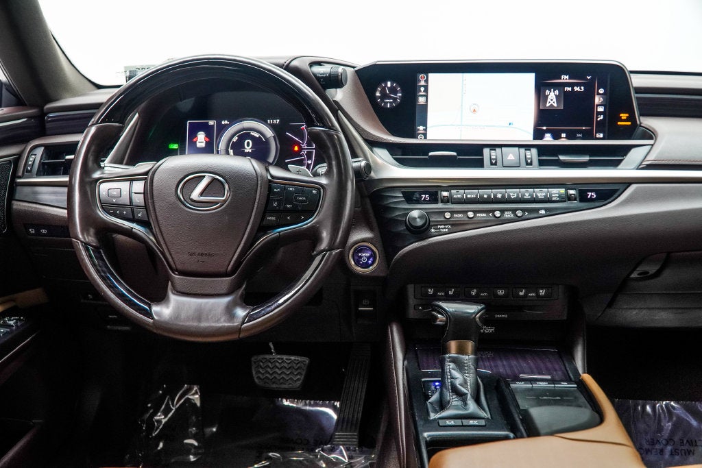2020 Lexus ES 300h Ultra Luxury