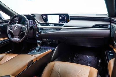 2020 Lexus ES 300h Ultra Luxury