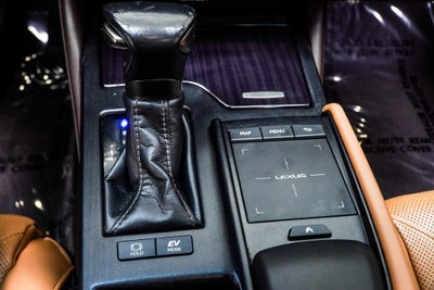 2020 Lexus ES 300h Ultra Luxury
