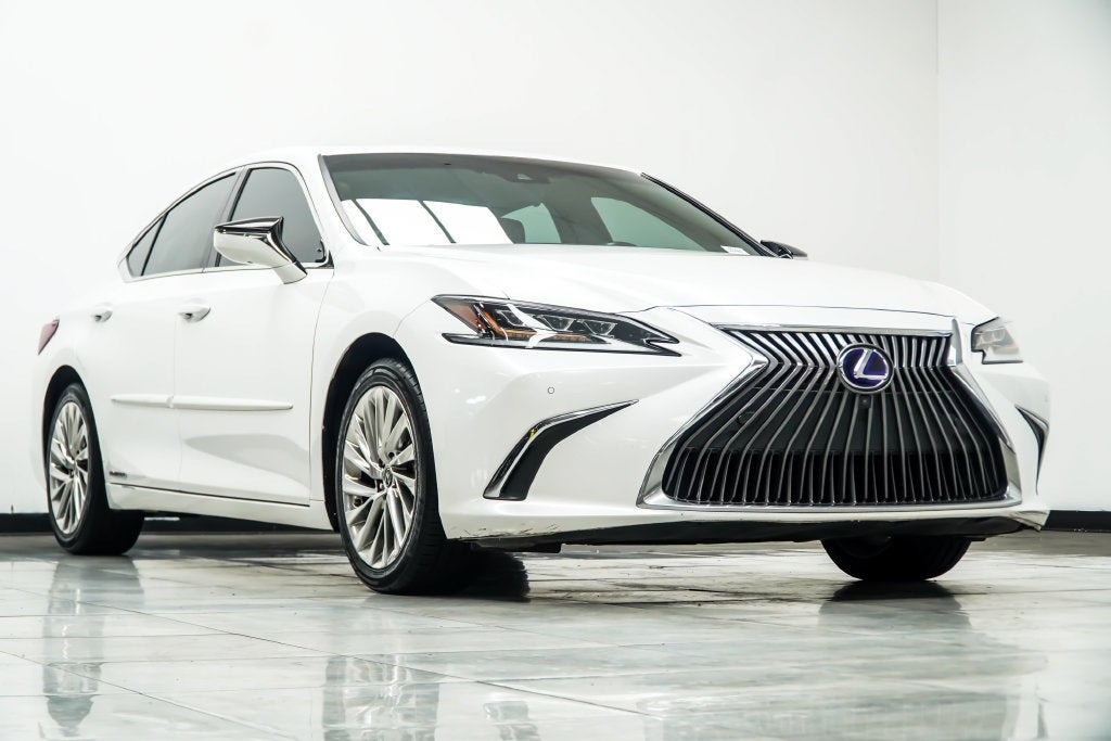 2020 Lexus ES 300h Ultra Luxury