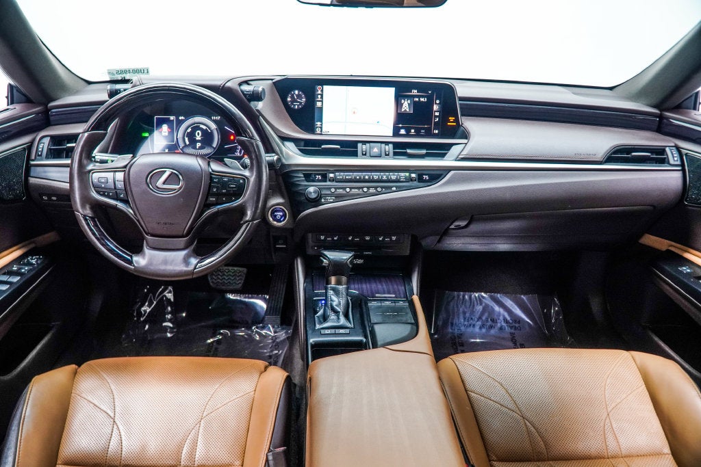 2020 Lexus ES 300h Ultra Luxury