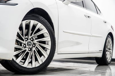 2020 Lexus ES 300h Ultra Luxury