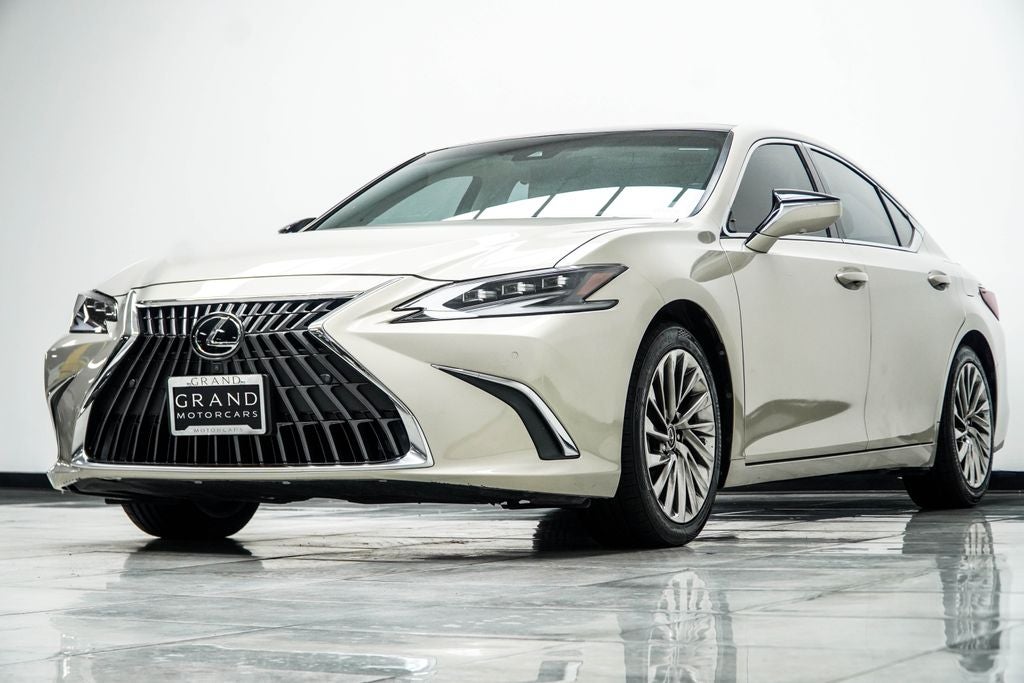 2022 Lexus ES 350 Ultra Luxury