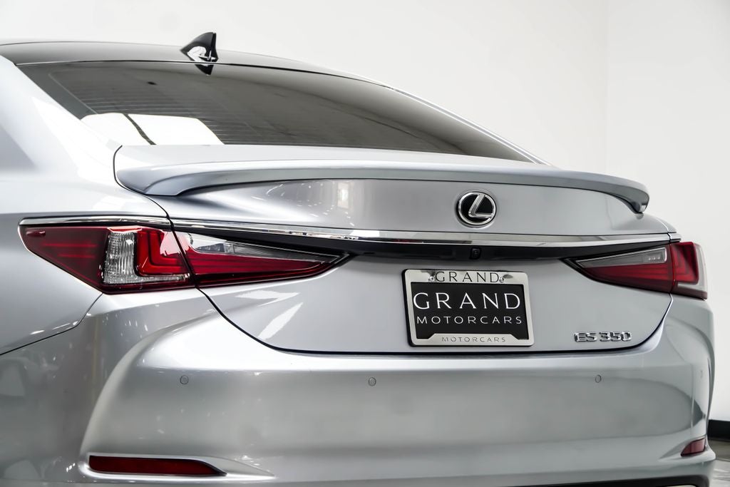 2025 Lexus ES 350 Ultra Luxury