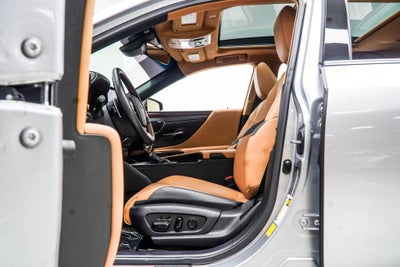 2025 Lexus ES 350 Ultra Luxury