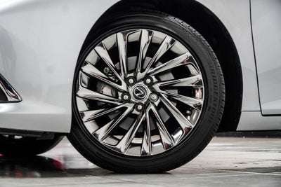 2025 Lexus ES 350 Ultra Luxury