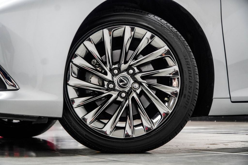 2025 Lexus ES 350 Ultra Luxury