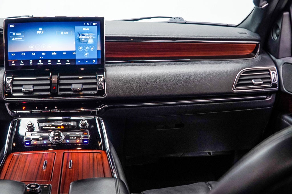 2024 Lincoln Navigator Premiere