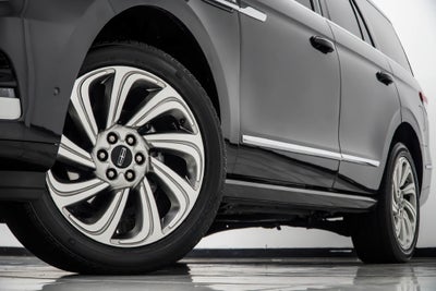 2024 Lincoln Navigator Premiere
