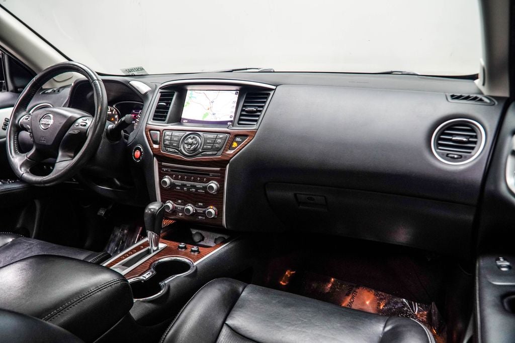 2017 Nissan Pathfinder Platinum