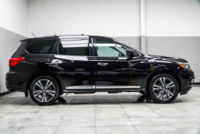 2017 Nissan Pathfinder Platinum