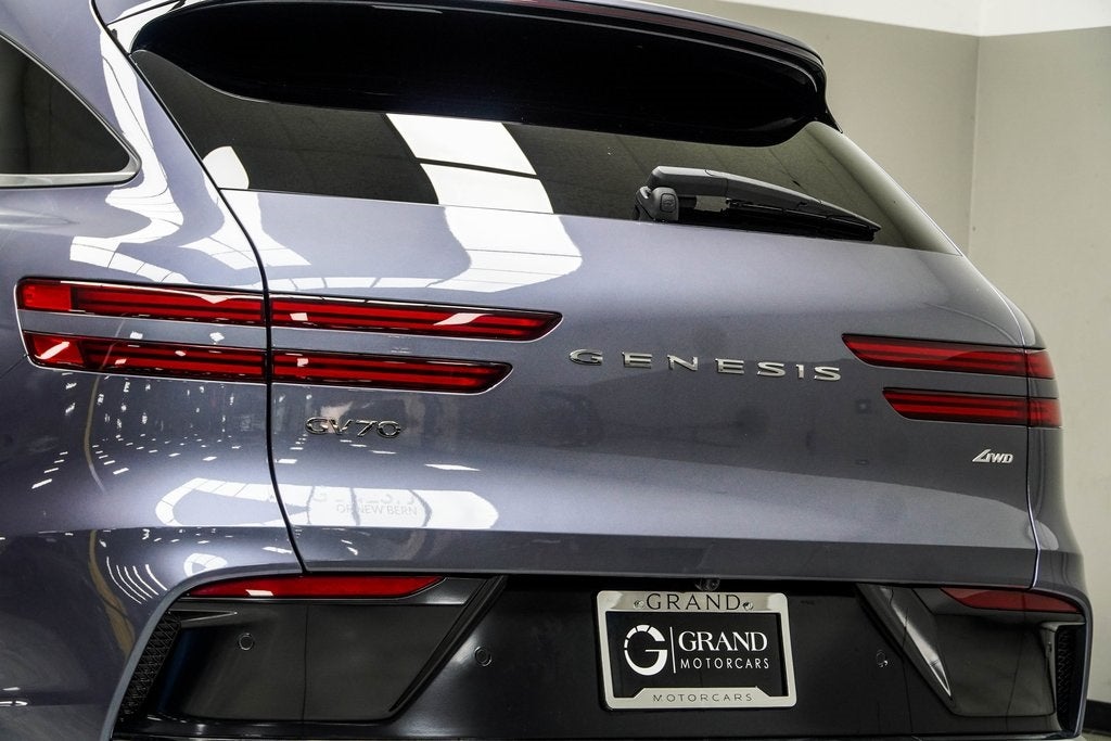 2026 Genesis GV70 2.5T Select