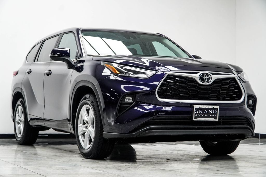 2023 Toyota Highlander LE