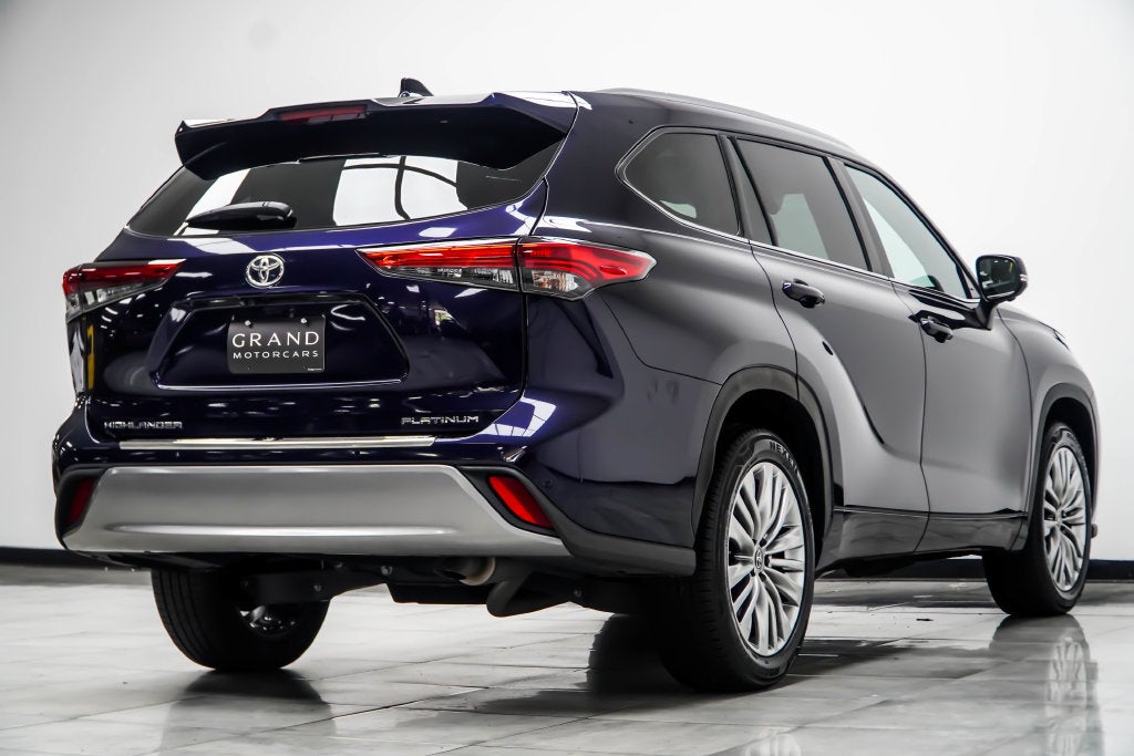 2023 Toyota Highlander Platinum