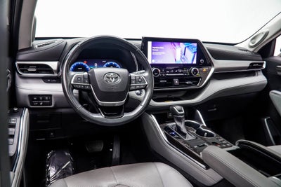 2023 Toyota Highlander Platinum