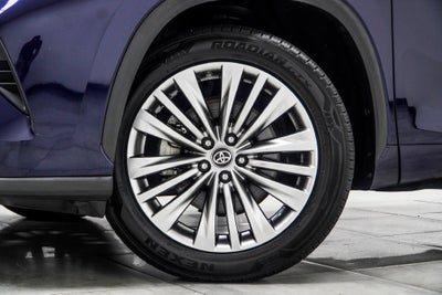 2023 Toyota Highlander Platinum