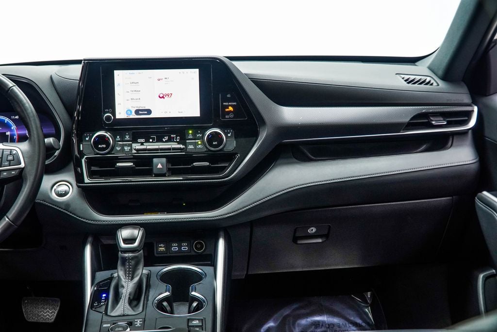 2025 Toyota Highlander XSE