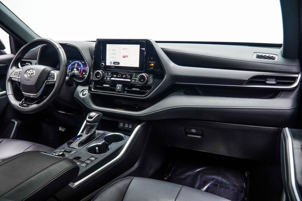 2025 Toyota Highlander XSE