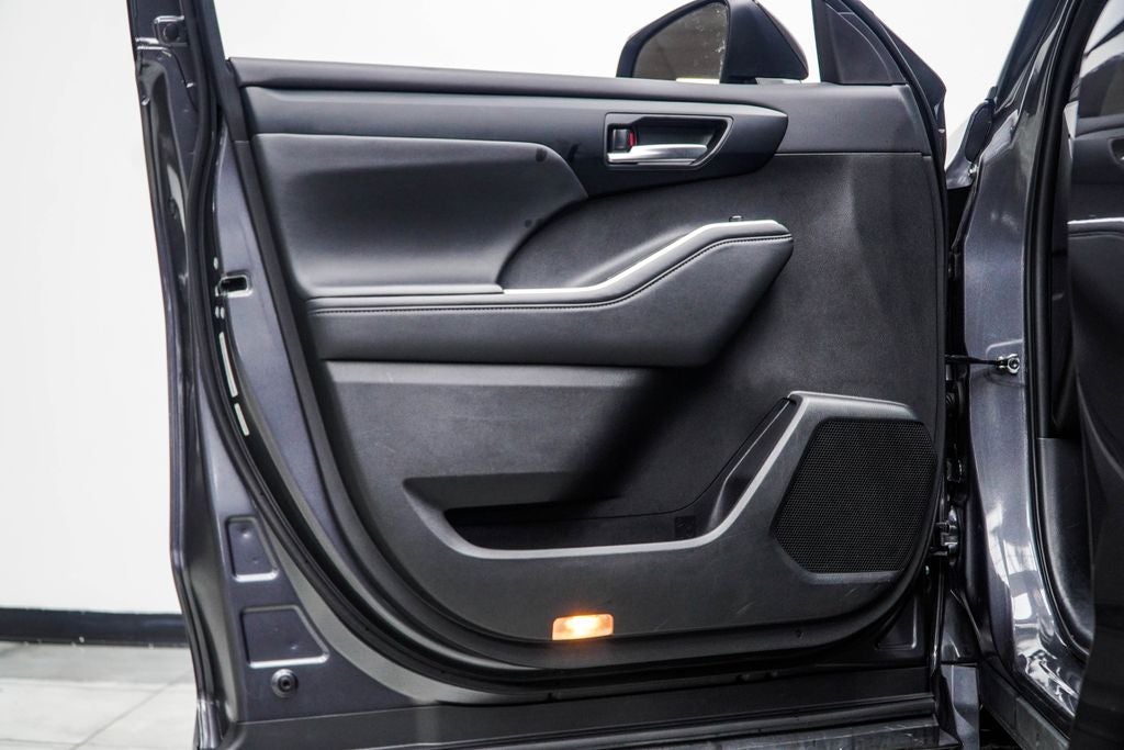 2025 Toyota Highlander XSE