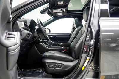 2025 Toyota Highlander XSE