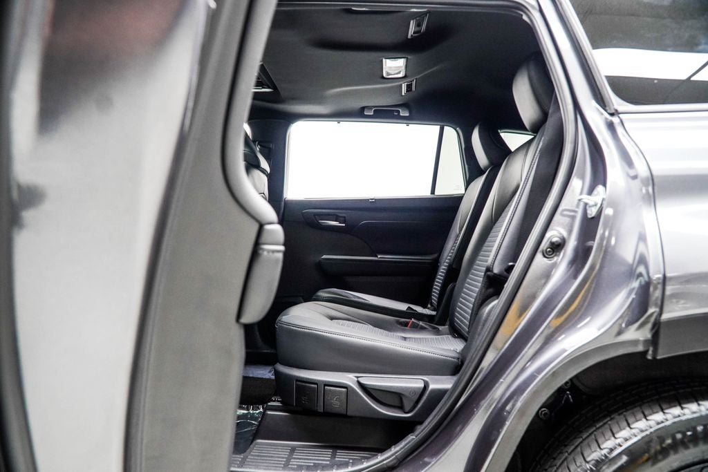 2025 Toyota Highlander XSE