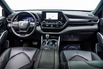 2025 Toyota Highlander XSE