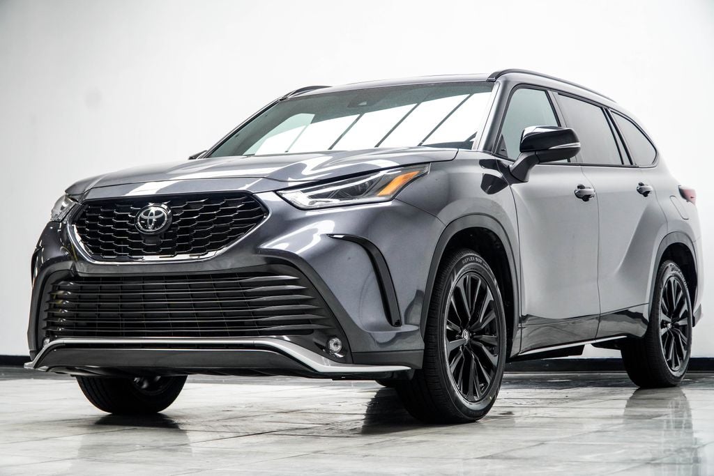 2025 Toyota Highlander XSE