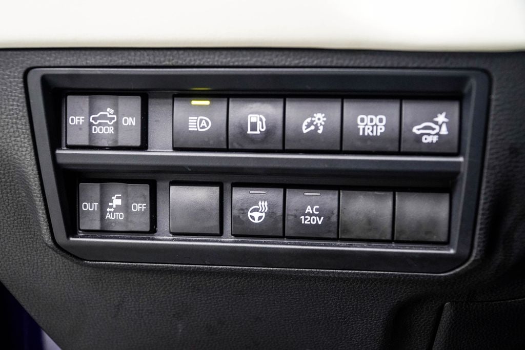 2022 Toyota Tundra Hybrid Capstone