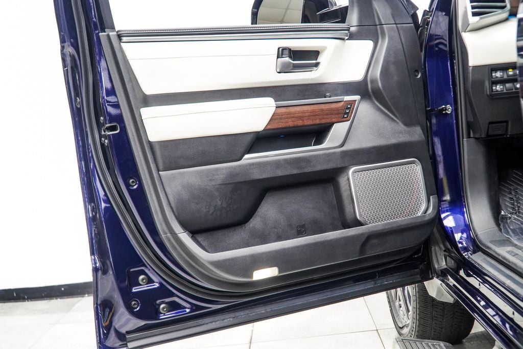 2022 Toyota Tundra Hybrid Capstone